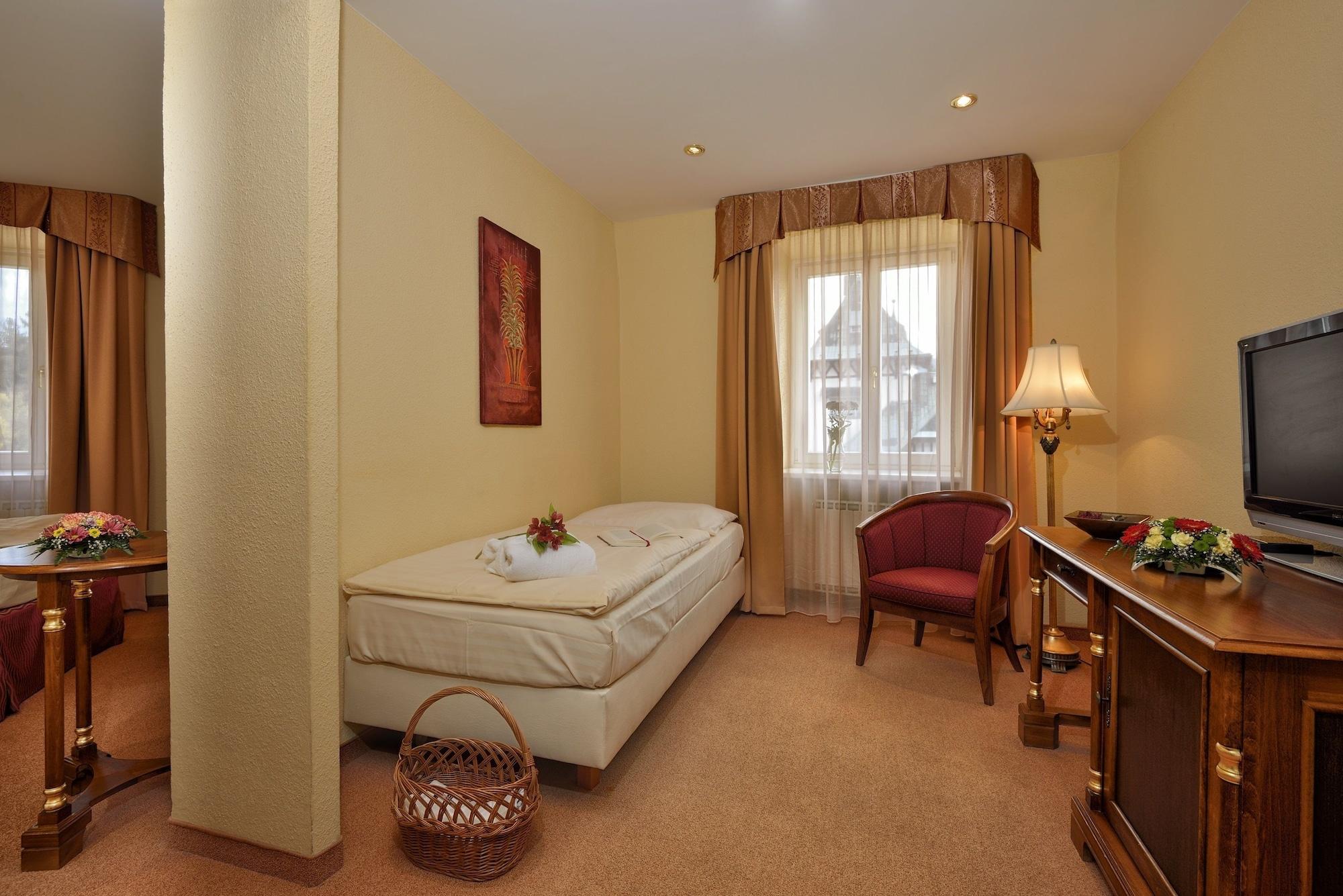 Hotel Continental Marianske Lazne Bagian luar foto
