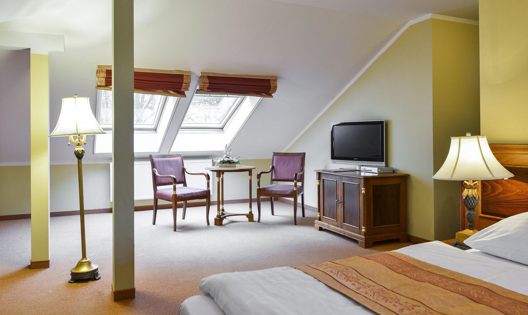 Hotel Continental Marianske Lazne Bagian luar foto