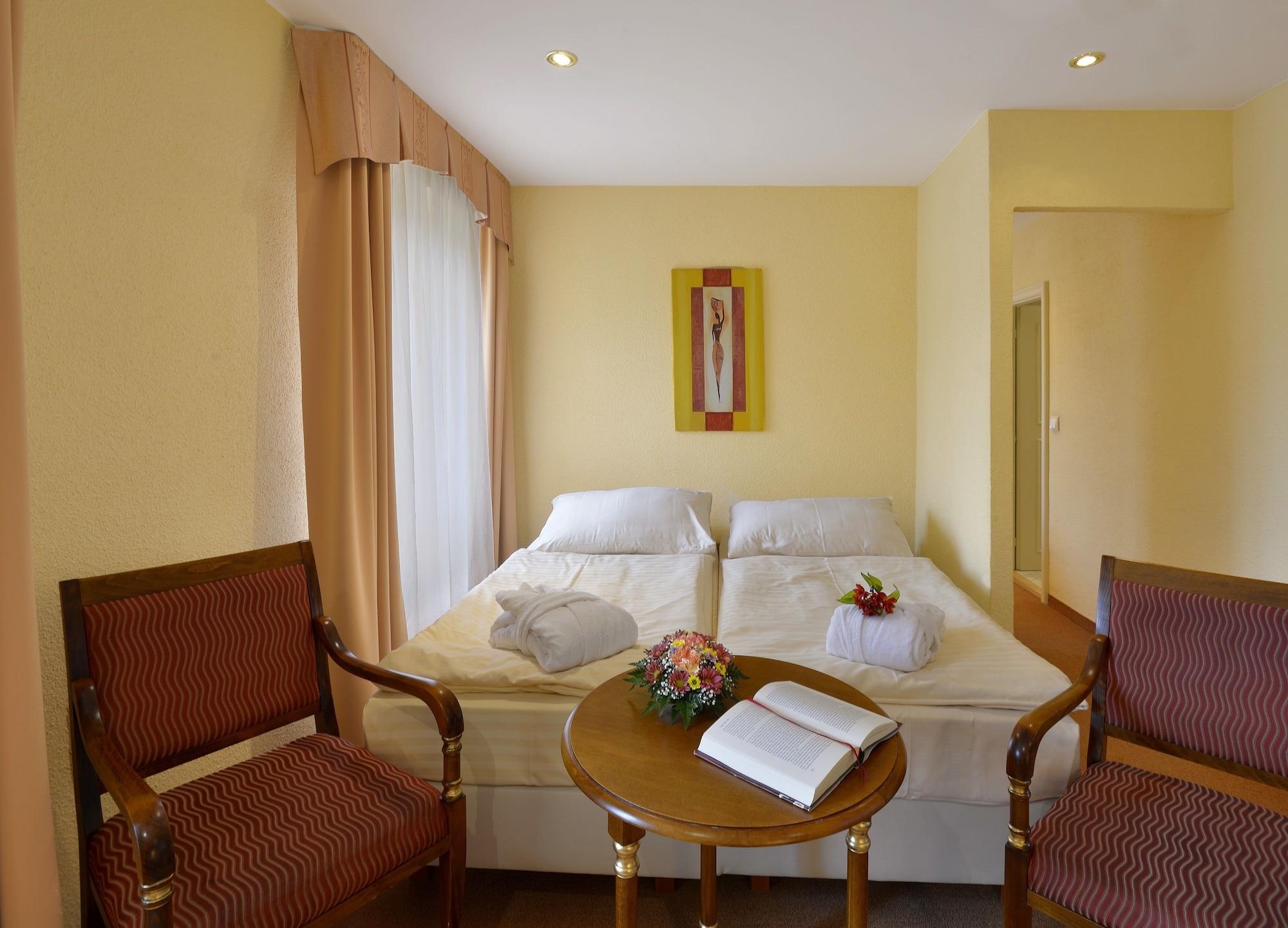 Hotel Continental Marianske Lazne Bagian luar foto