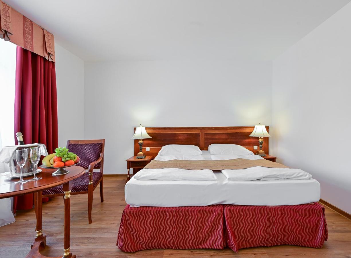 Hotel Continental Marianske Lazne Bagian luar foto