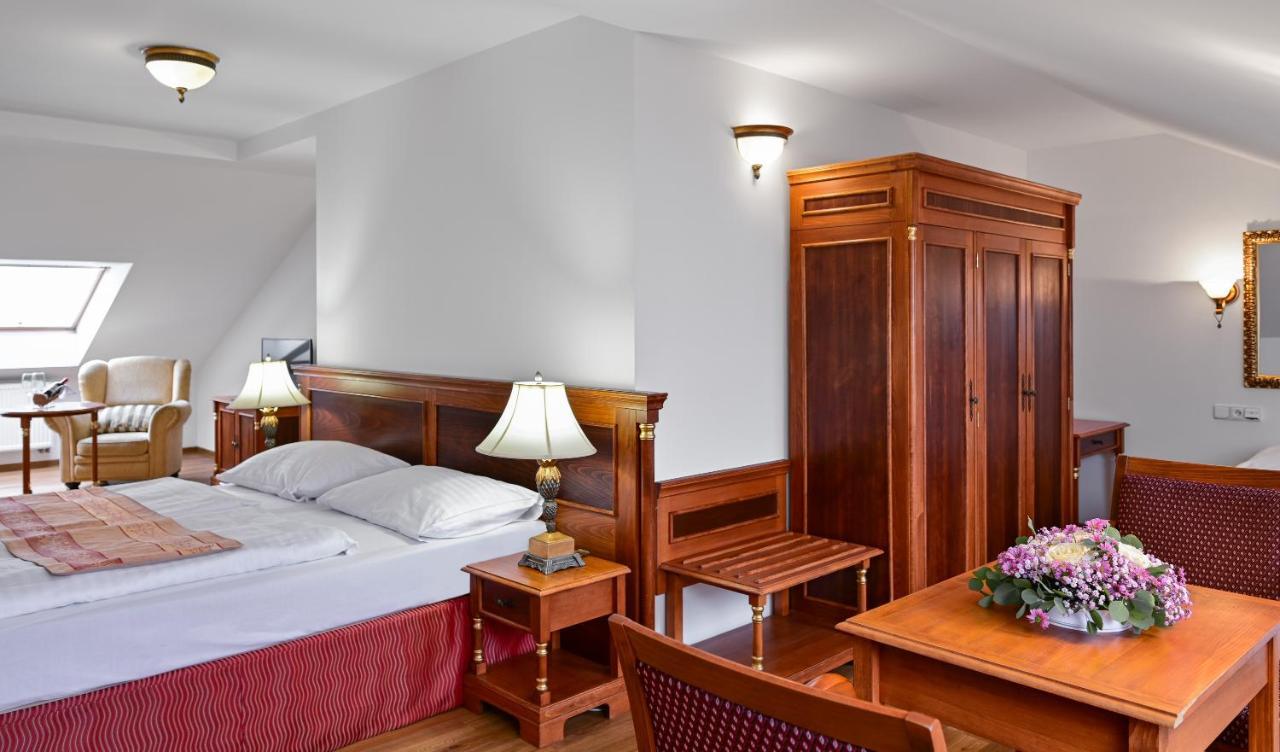 Hotel Continental Marianske Lazne Bagian luar foto
