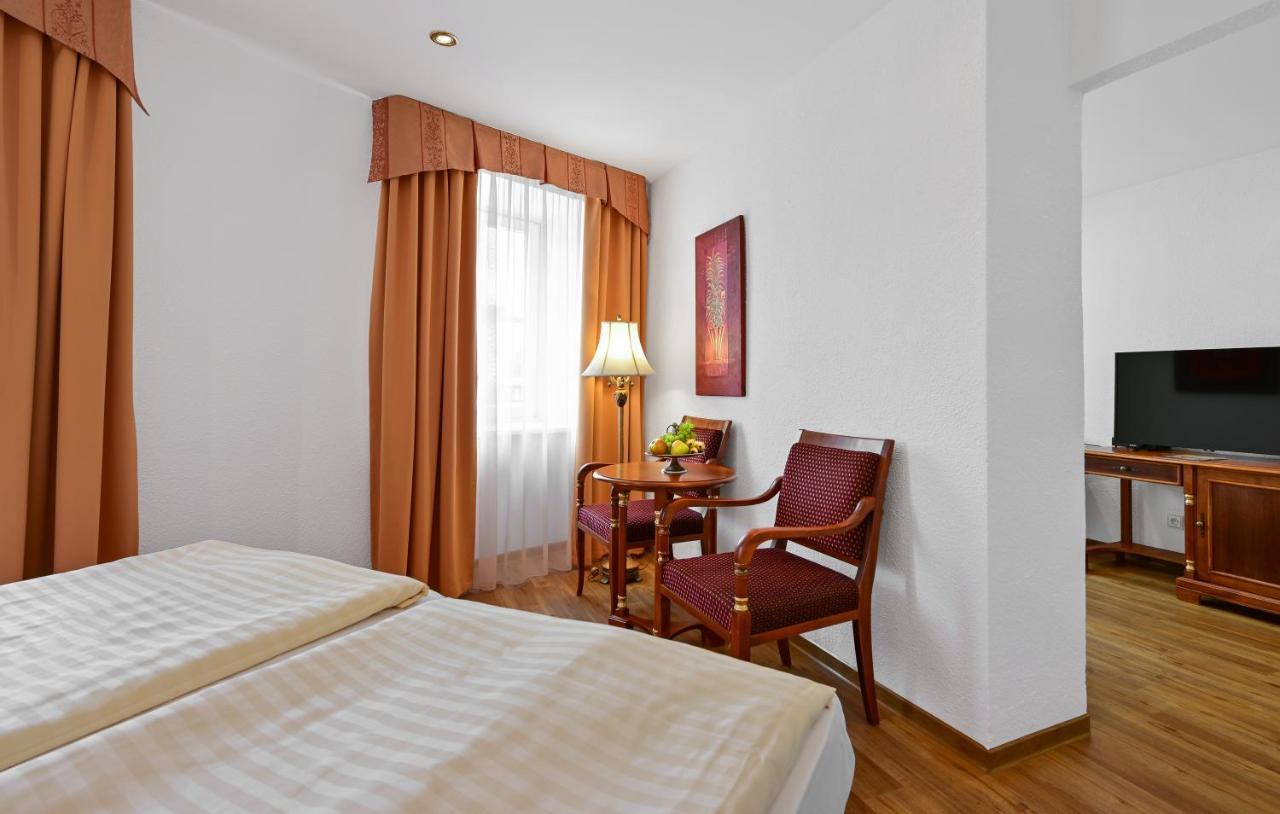 Hotel Continental Marianske Lazne Bagian luar foto