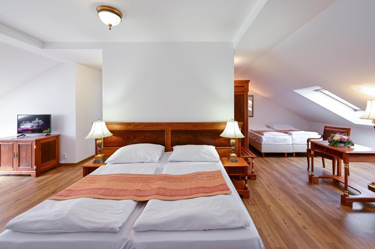 Hotel Continental Marianske Lazne Bagian luar foto