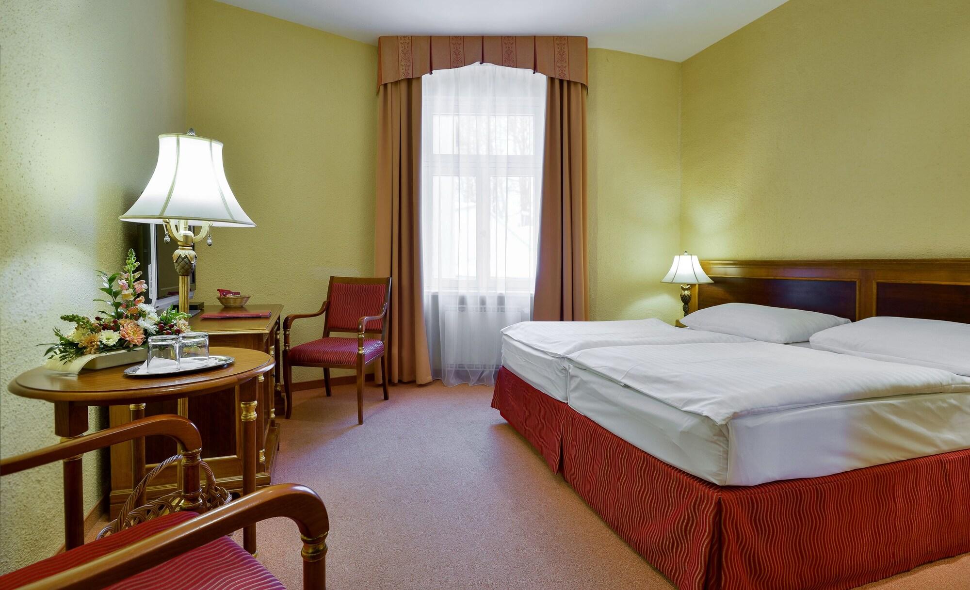 Hotel Continental Marianske Lazne Bagian luar foto